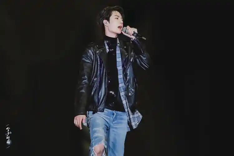 可不可以分享王一博的全屏壁纸?