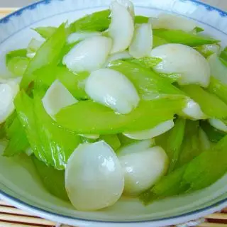西芹炒百合的做法大全_西芹炒百合的家常做法_怎么做好吃_图解做法与