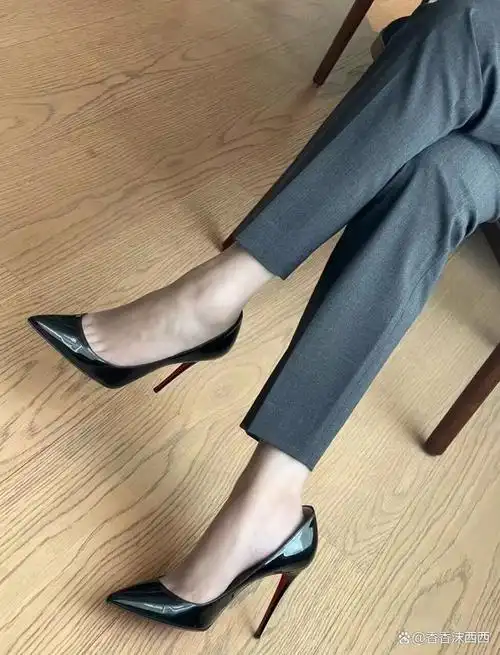 教你如何穿出高跟鞋的魅力,不伤脚也不累!
