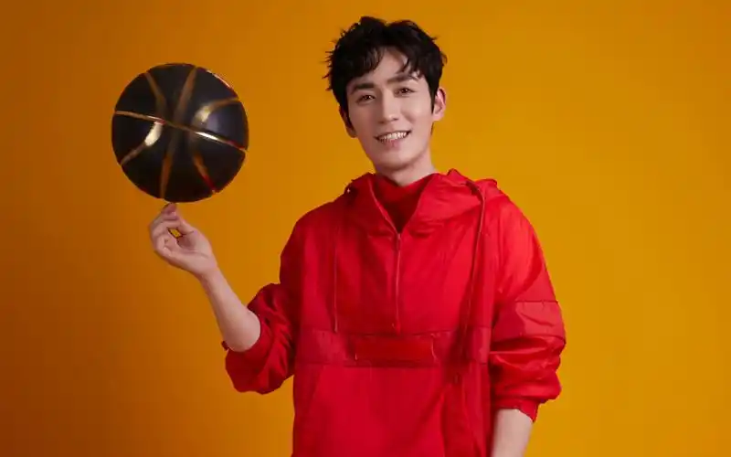 朱一龙新年帅气写真高清壁纸