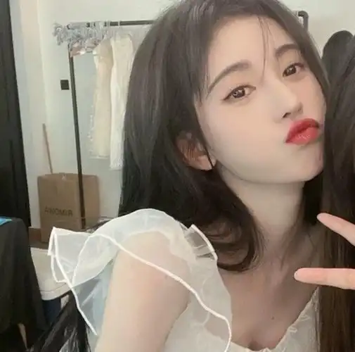 ins超级好看女生头像