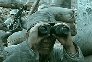 亮剑李云龙望远镜瞭望亮剑李云龙瞭望望远镜表情