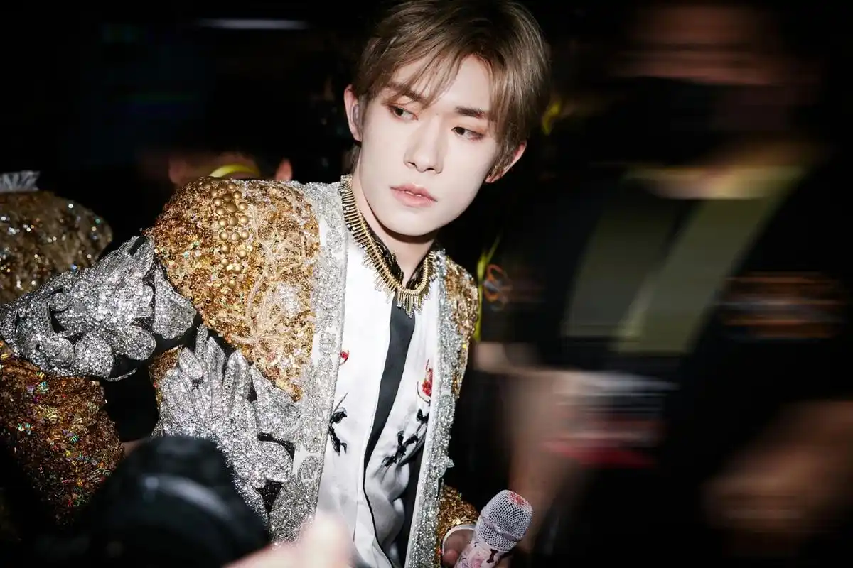 千玺大花轿      易烊千玺大花桥,壁纸