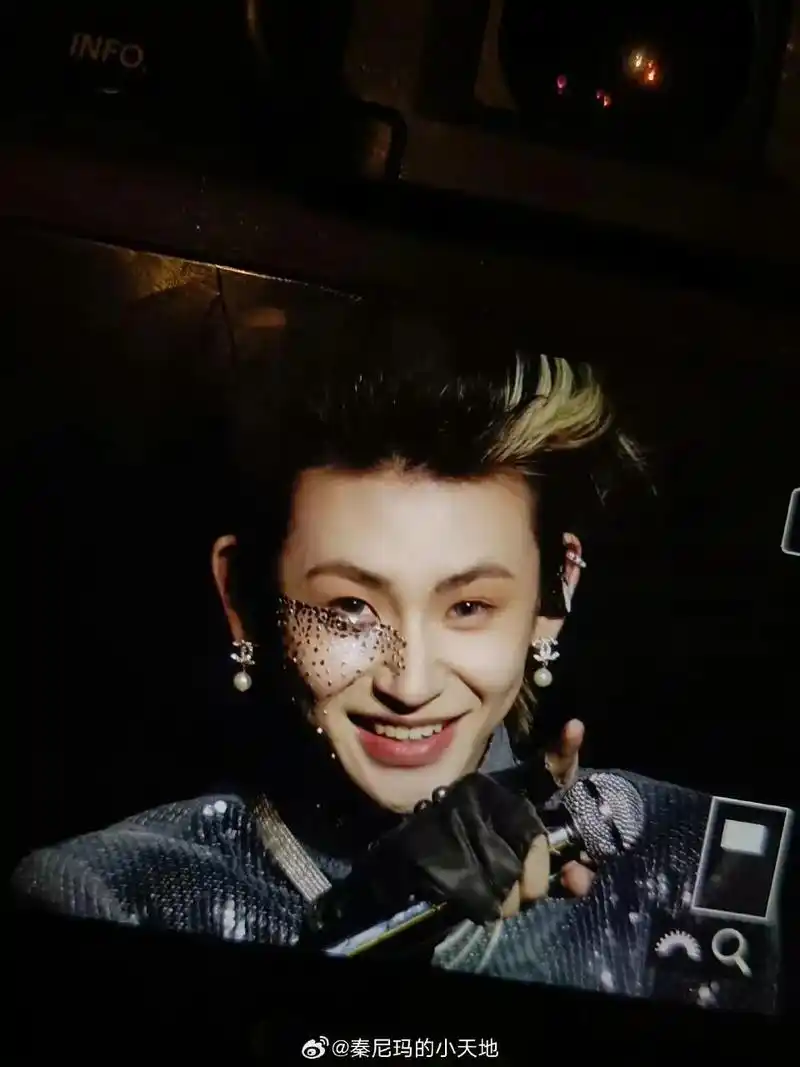 小鬼王琳凯 - 抖音