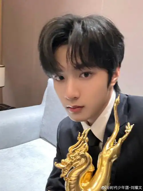 和刘耀文邂逅夏天##夏日青春派对