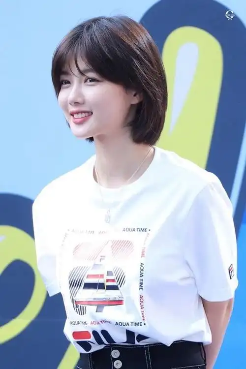 初二女生哪种短发好看,这几种要试试,让你心满意足_发型_刘海齐_显得