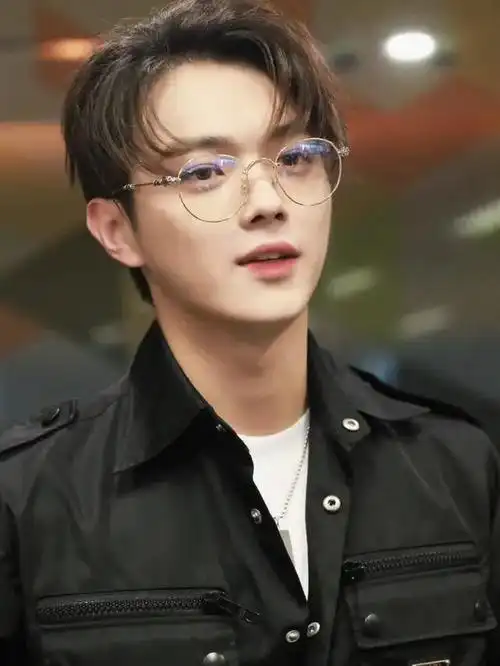 十位"最帅"的流量男星,五官精致不输任何女星,有没有你男神?