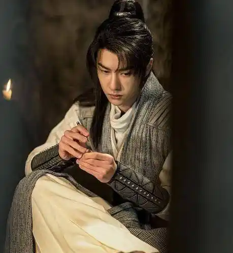 看起来在接下来的2020至2021年,王一博将进入霸屏模式.