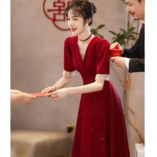 敬酒服新娘2021新款红色结婚订婚回门礼服简单大气v领中长答谢宴