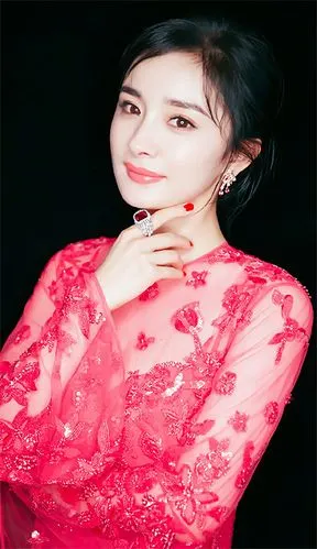 知名女演员杨幂,精选9幅书法作品鉴赏,网友:字美人美书法更美