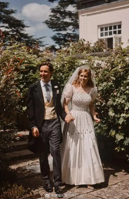 碧翠丝公主低调大婚英国皇室秘密婚礼