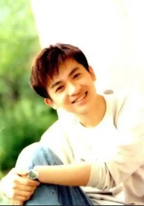 苏有朋参加高考画面被翻出,实力偶像"并重",艺人也需高学历?_孩子