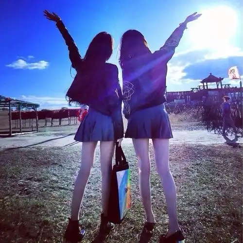 闺蜜头像四人一张背影