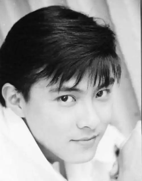 娱乐圈有哪些「身高不够颜值来凑」的女明星/女演员,或者,男明星男