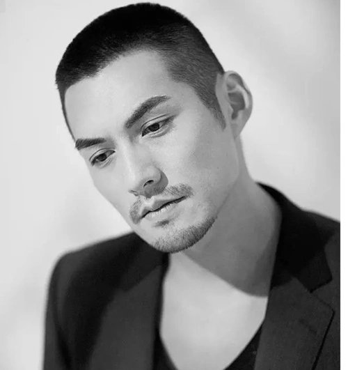 细软发质发际线高的男生适合剪什么发型?