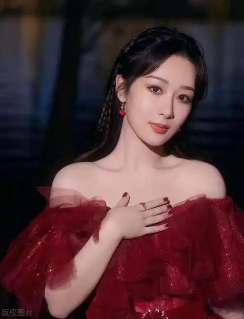 目前,中国娱乐圈中有很多非常出色的女明星,她们在娱乐圈中都能拥有