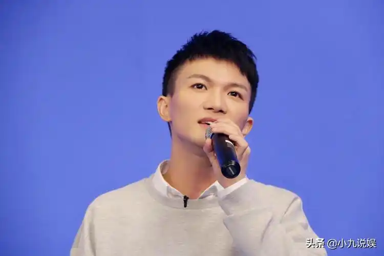 歌手周深到底是男还是女(中国好声音周琛是哪届冠军)