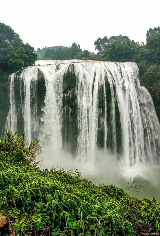 游黄果树瀑布要爬山吗?中国最具盛名的瀑布,走走看看,不虚此行