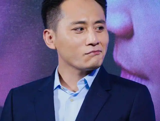 刘烨绝对的实力派,用真实与纯粹面对人生,不惧年龄成可爱萌大叔