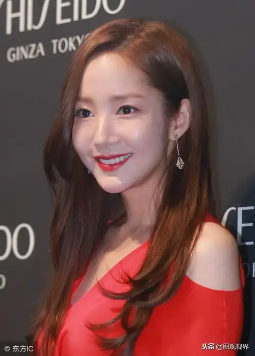 韩国第一天然美女金泰希(韩国十大80后美女明星都有哪些呢) - 品度