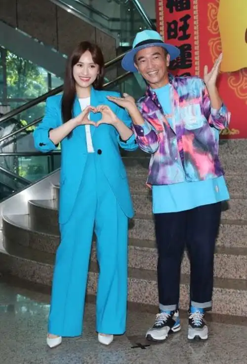 女儿遭网友留言威胁吴宗宪露面回应称吴姗儒婚礼照常举行