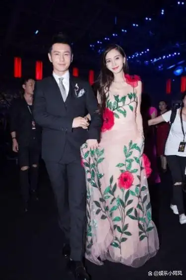 菀菀类卿这些男星好专一前任和现任似一个模子刻出来的