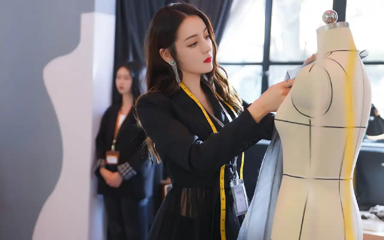 迪丽热巴最新超美壁纸_幸福触手可及