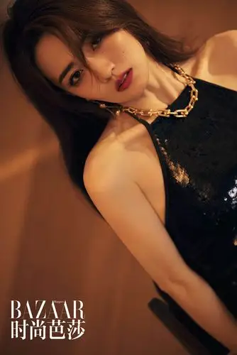 徐璐性感露背装大片淡雅妆容搭纱裙演绎梦幻优雅