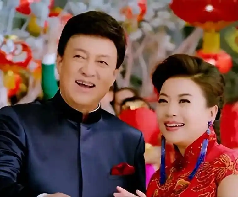 回顾张也55岁还未婚和62岁的吕继宏互相陪伴多年却至今未婚