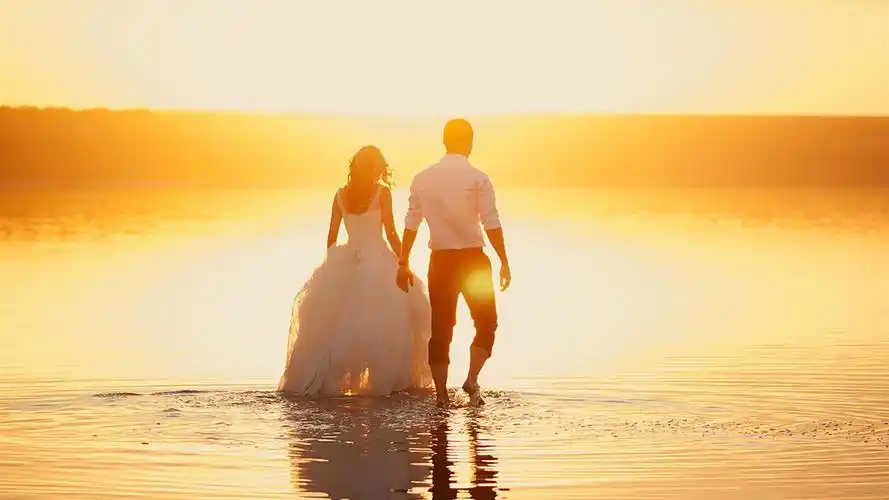 欧美情侣甜蜜浪漫电脑桌面壁纸下载