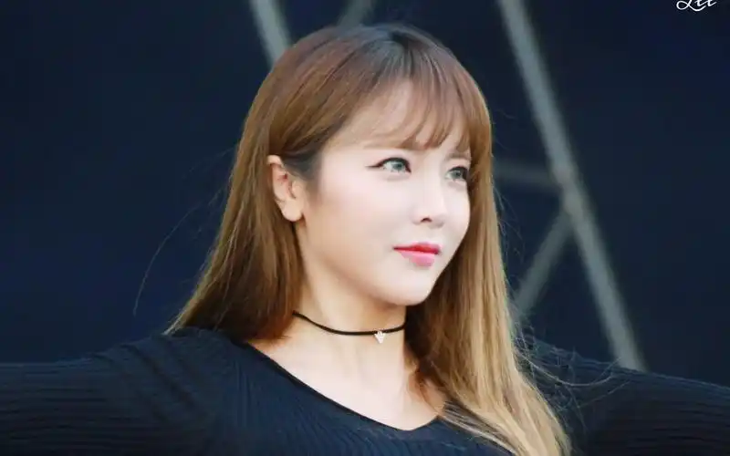 【神电池洪真英】今天也喜欢洪歌手的声音 气绝!(ins上的热唱)