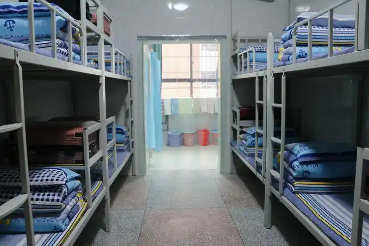 干净整洁舒适的女生寝室.