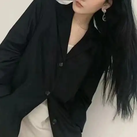 女生头像穿西装黑白 女生头像图片大全 -【爱个性】