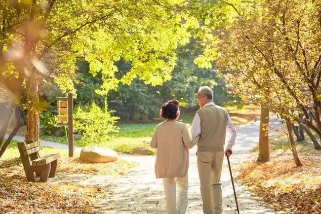 网易首页>网易号>正文申请入驻>有人说:"夫妻之间,叫一声老婆很容易