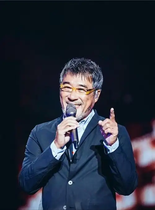 李宗盛:凭借《山丘》爆红,巅峰时期抛妻弃女,如今他过得如何|林忆莲