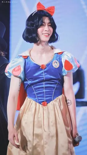 0728武汉/范丞丞宝贝答应我,这是你最后一次穿女装