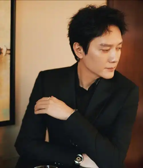 上海这一夜冯绍峰油光满面倪妮新中式古典刘亦菲惊艳众人