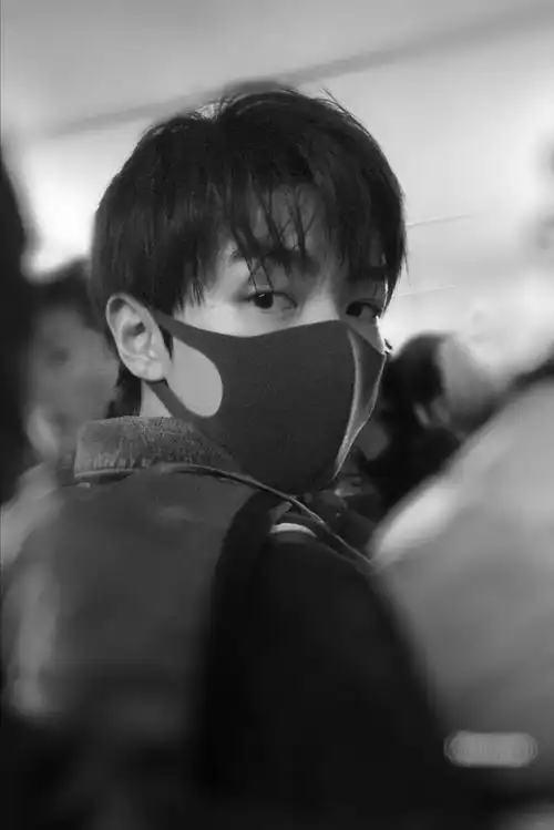 分享戴口罩的王俊凯合集 这是连口罩也挡不住的帅气