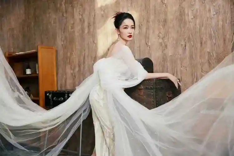 李沁背后的故事_演艺_戏曲_昆曲