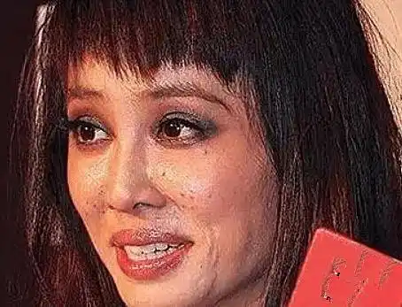 女明星最想删掉的照片,杨幂丑的"吓人",李小璐的都没眼看!