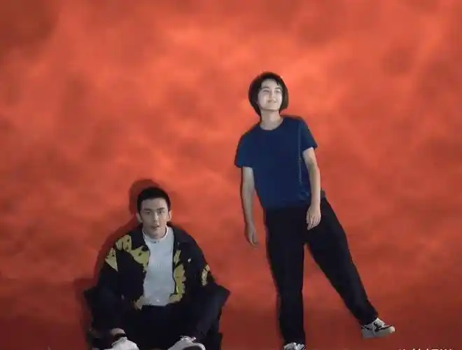 原创张子枫吴磊合作新电影拍摄海报花絮被传出这对cp有点甜