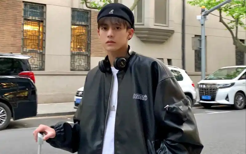 直播8月31号-9月1号抖音直播录屏.剪头发的余.人鱼线的pdd