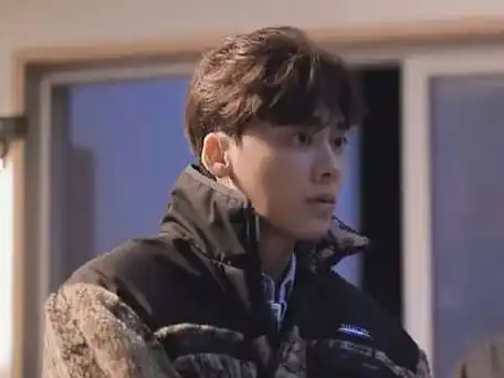 里不能一天没有李易峰#峰回路转冲冲冲#疯疯爱峰峰已疯疯的微博视频