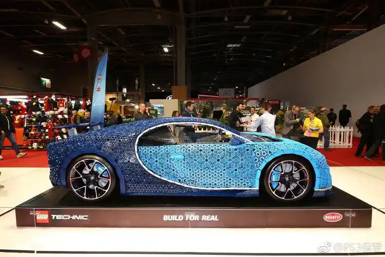 1000000个乐高积木,1.5吨,可以开的乐高布加迪chiron