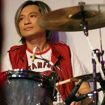 【图】曝光叶世荣打鼓图片 大家这样评价他的鼓技?