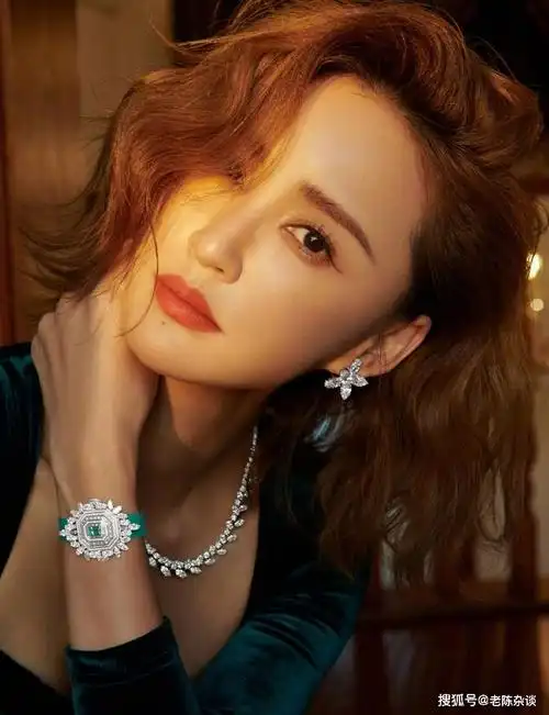 原创别看了你顶不住的啦人间极品张歆艺写真赏