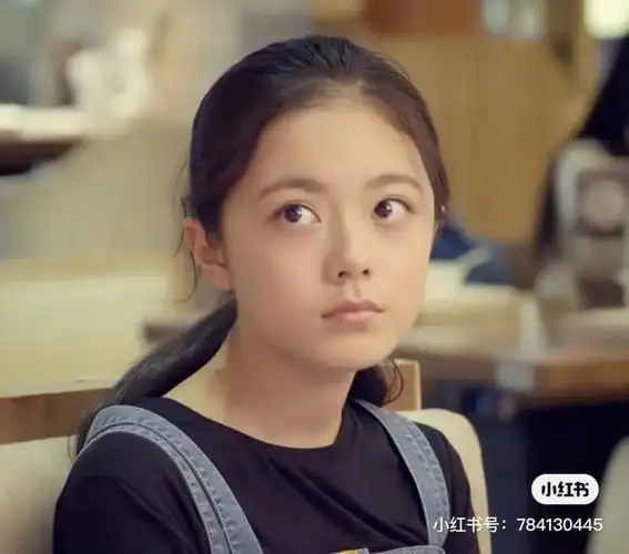 《我的体育老师》里面那个小女孩马莉!