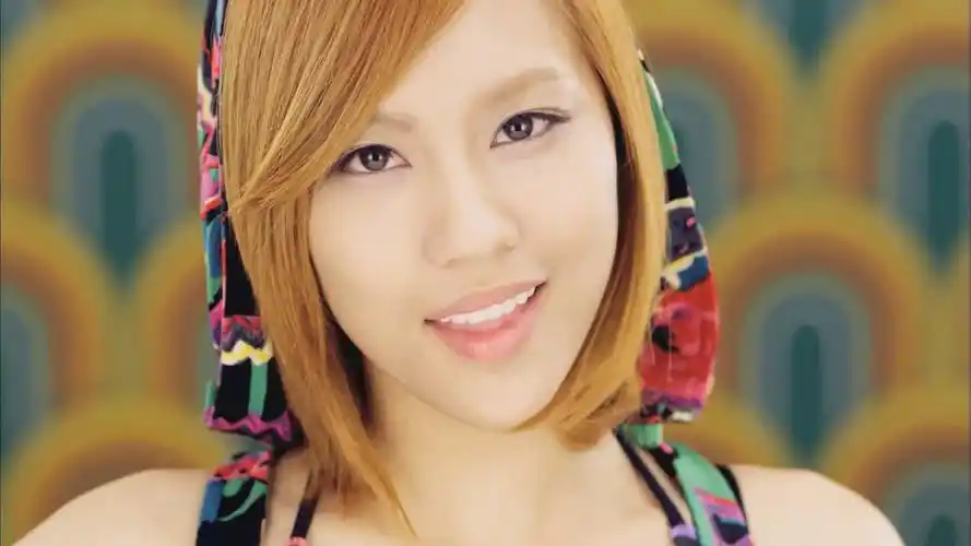 韩国美女组合miss a成员王霏霏性感写真桌面壁纸下载1