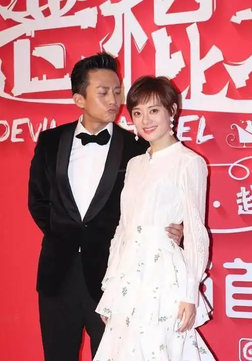 孙俪和邓超从相识到结婚他们过出了什么样的风采