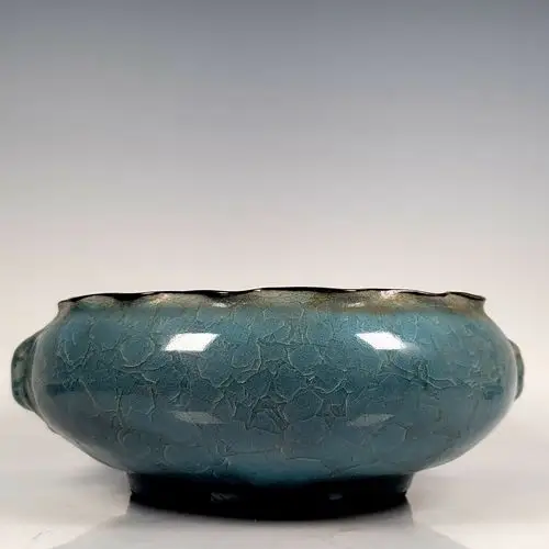 宋官窑冰裂纹兽耳洗. (尺寸9*21)